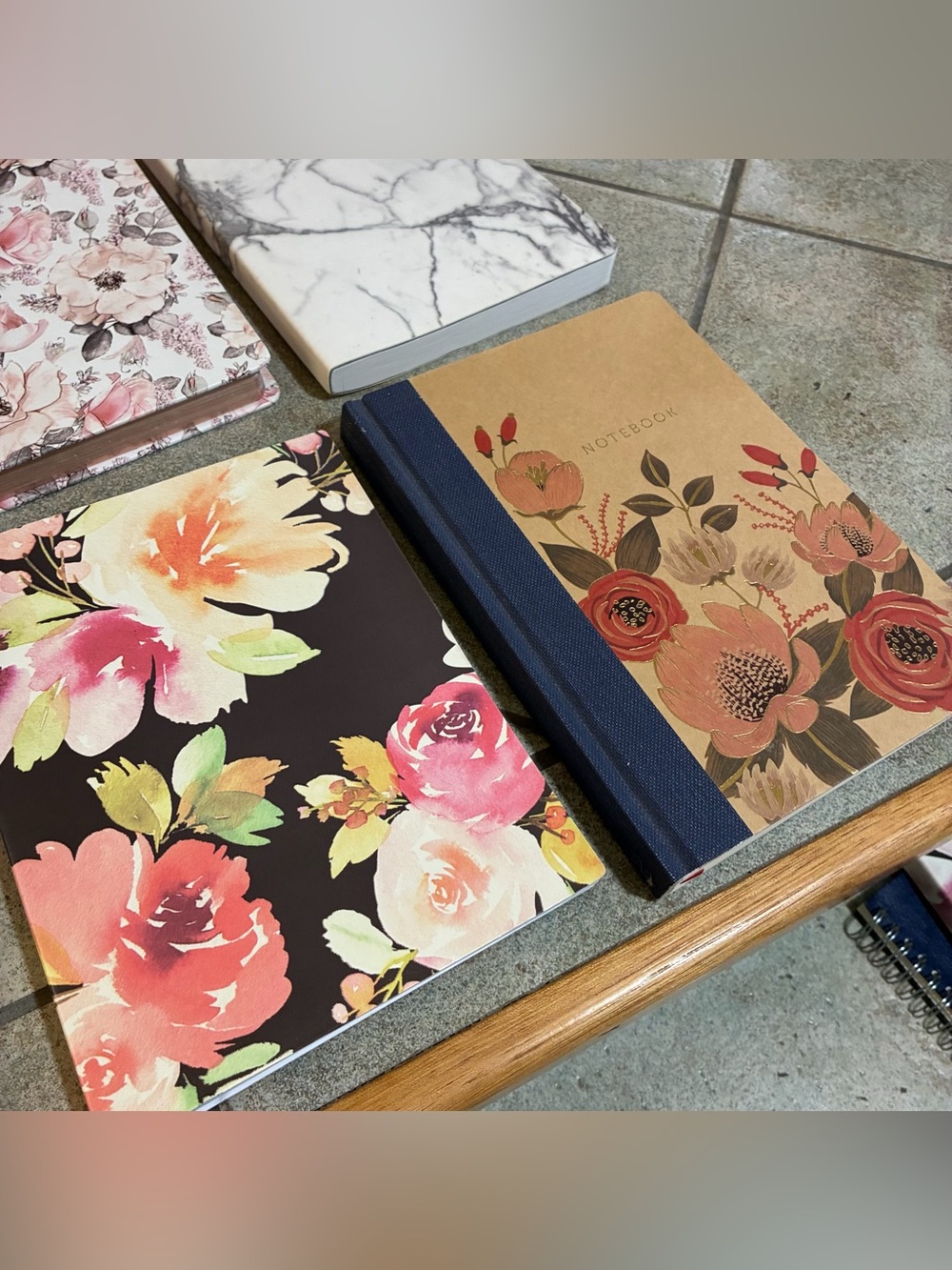Large notebook journal bundle - Picture 4 of 9